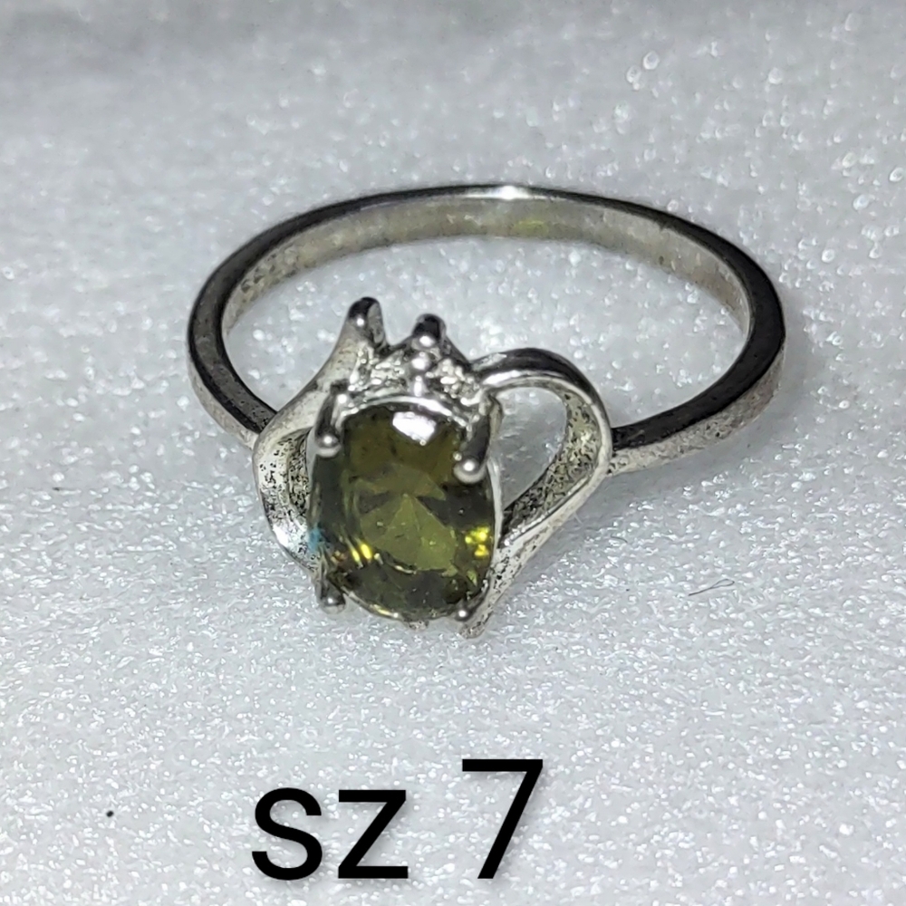 Olivine Green Sterling Silver S925 New Ring